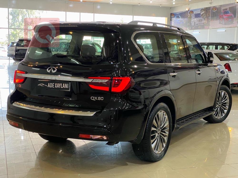 Infiniti QX80